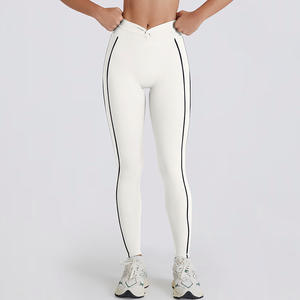 Спортивные комплекты с подкладкой и открытой спиной - Product Image 5