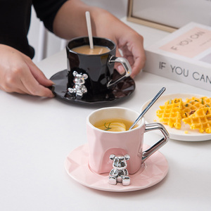 Creative Bear 3D Shape 220ml Office Drinking Water Tea <b>Cups</b> Ceramic Coffee <b>Cup</b> and Saucer Set Coffe Mug Set With Spoon - Product Image 2