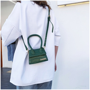 2025 femmes petit bandoulière sacs à main dames Mini <span class=keywords><strong>cuir</strong></span> concepteur sacs à main Logo personnalisé mignon sac à bandoulière pour filles <span class=keywords><strong>porte</strong></span>-<span class=keywords><strong>clés</strong></span> - Product Image 3