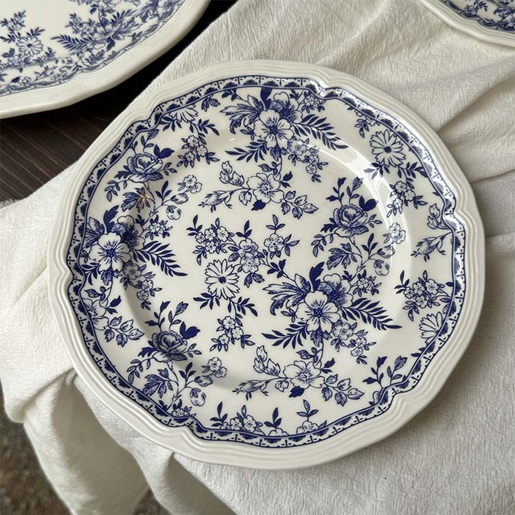 assiette à soupe bleue