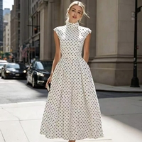 Robe longue élégante sans manches à pois en spandex pour femme, col montant, coupe trapèze, style vintage, idéale pour les cocktails et les invitées de mariage