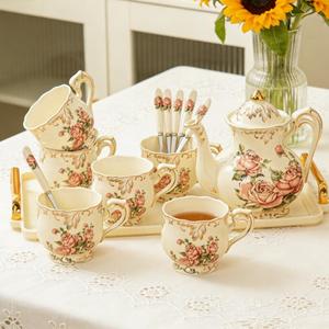 Disponibile Set Tazza e Piattino in Porcellana Stile Retrò Francese con Rose, Design Moderno ed Ecologico <span class=keywords><strong>per</strong></span> Tè del Pomeriggio e Caffè - Product Image 1
