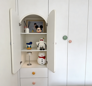 BALOM Armoire coulissante intégrée pour enfants, hautement cotée, avec boutons colorés et mignons et étagère - Blanc, rangement multifonctionnel pour la chambre d'enfant - Product Image 6