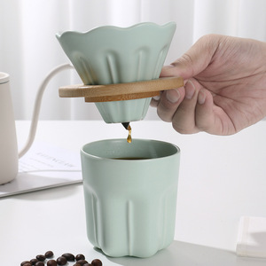 Nuevo Juego de Cafetera de Cerámica Verde Salvia, Kit de Accesorios Clásicos de Porcelana para Preparar Café, para Servir Bebidas en Casa, Cafetería o Panadería - Product Image 6