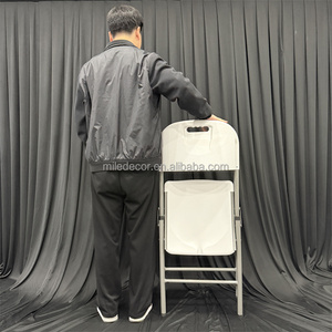 <span class=keywords><strong>เก้าอี้</strong></span>พลาสติกพับได้สีขาวน้ำหนักเบาพกพาสะดวกสำหรับงานกลางแจ้ง งานปาร์ตี้ในสวน ให้เช่าสำหรับงานอีเว้นท์ - Product Image 3