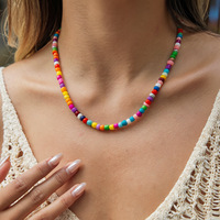 Collier coloré en perles de plastique pour femme, style Instagram, tendance, mode de niche, facile à assortir, longueur ras du cou, chaîne en bambou