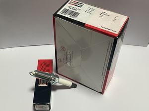 Bujía de iridio original Champion para motocicleta, compatible con <span class=keywords><strong>Honda</strong></span> <span class=keywords><strong>CRV</strong></span> y Nissan Altima 2014 - Product Image 2