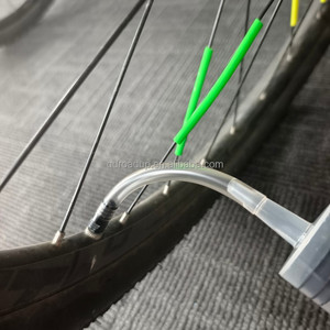 <span class=keywords><strong>Kit</strong></span> de Jeringa Inyectora de Sellador de Plástico Ligero 60ml 100ml 200ml Fácil Instalación Reparación de Neumáticos sin Cámara para Bicicleta de Carretera y <span class=keywords><strong>MTB</strong></span> - Product Image 1