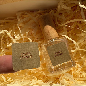 Etiquetas Adhesivas de Papel Texturizado con Relieve en Dorado Mate, con Sellado 3D, Personalizadas con Logotipo en Relieve para Perfumes - Product Image 6