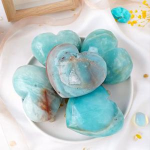 Cœur en amazonite bleu ciel poli et sculpté en gros pour la méditation spirituelle et les rituels Wicca - Product Image 1