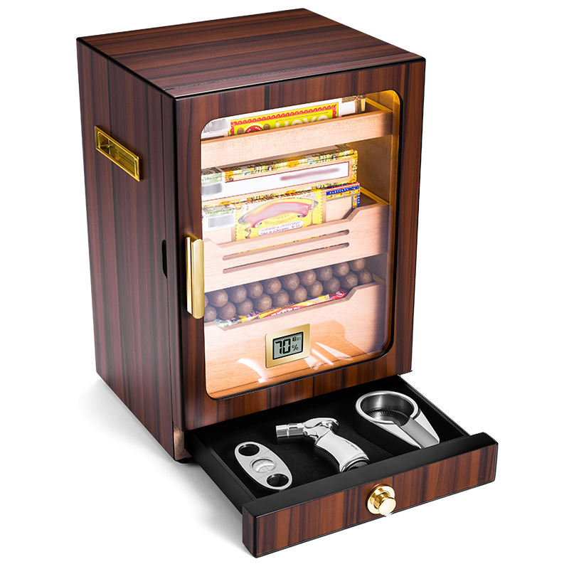 ชุดเบสิกสีน้ำตาล (เครื่องตัดหญ้าแบบแปรง + ไฟแช็ก + ที่เขี่ยบุหรี่)