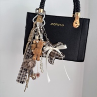 Porte-clés Coquette Multi-breloques, Breloque de Sac, Ruban à Carreaux, Dentelle, Fausse Perle, Pompon, Ours en Peluche, pour Sac à Main, Sac à Dos, Cadeau Femme