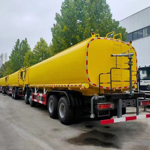 Camion-citerne SINOTRUK HOWO 8X4 371HP 30M3 30000L, nouveau modèle de marque réputée avec transmission manuelle pour les exploitations agricoles - Product Image 5