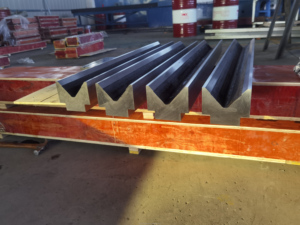 Molde de prensa personalizado, fácil de operar, máquina herramienta pequeña, molde de freno de prensa, precio de fábrica, venta directa - Product Image 5