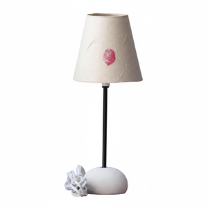 Lámpara de Papel Orgánico 100% Fibra de Cáñamo, Estilo Nuevo y Moderno para Dormitorio, Hecha a Mano con Pétalos de Hierba y Flores Recicladas - Product Image 1