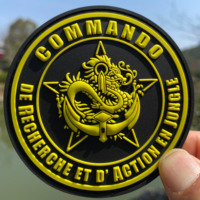 Insigne en caoutchouc PVC 3D personnalisé avec boucle à crochet thermocollante pour chapeaux, bâton d'airsoft, étiquette souple, décoration de paillettes, patchs en silicone personnalisés