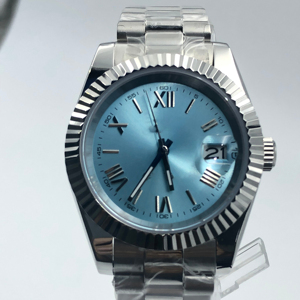 Montre mécanique pour homme avec logo personnalisé, lunette cannelée, cadran soleil argenté, mouvement japonais NH35A, montre-bracelet de luxe OEM - Product Image 1