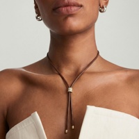 Collier à breloque dorée moderne en laiton personnalisé avec strass, chaîne en PU, style populaire, vente en gros, bijoux de mode