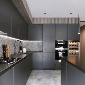 ชุดตู้ครัวแบบไม่มีมือจับ ครบชุด ทำจาก MDF ผิวไม้ด้าน พร้อมอ่างล้างจานสแตนเลส สไตล์โมเดิร์น - Product Image 2