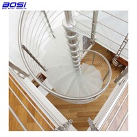 Modernes Design Innen-Spiraltreppe aus Kohlenstoffstahl Bogenförmige Treppe mit Holzstufen Handlauf DIY Wohnzimmer Dekoratives Modell Pulverbeschichtet