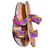 Sandales plates bohèmes colorées en cuir véritable tressé pour femme, à bout ouvert, double bride, à enfiler, pour l'été et la plage