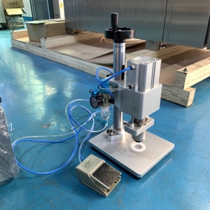 <span class=keywords><strong>YETO</strong></span> Machine de capsulage de bouteilles en verre de parfum Machine de sertissage de parfum Machine de pressage d'anneau de collier de parfum - Product Image 3