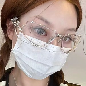 Nouveautés 2026 – Lunettes de soleil Y2K à monture métallique pour femme, avec logo personnalisé, diamants ajourés, design de créateur, protection UV400 - Product Image 5