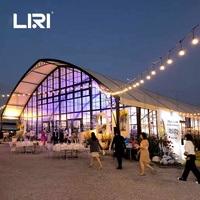 Vente en gros de chapiteau de jardin pour décoration d'événement de mariage tente avec lustre à l'intérieur pour 100 personnes