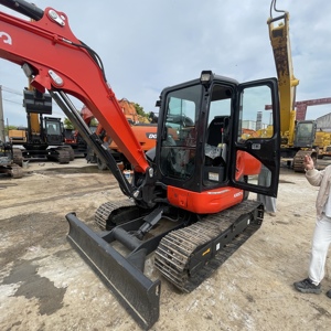 Excavatrice Kubota KX057 d'occasion, 5,5 tonnes, 6 tonnes, mini-excavatrice sur chenilles, machine de construction compacte - Product Image 1