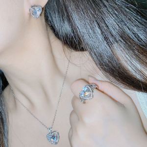 Versa Supply Nouveau Zircon Set Femmes Plaqué Or Simple Abordable Luxe Mode Bague Collier Oreille Stud - Product Image 4