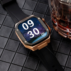 Protecteur de boîtier de montre à <span class=keywords><strong>bracelet</strong></span> en silicone personnalisé de luxe <span class=keywords><strong>Bracelet</strong></span> en or 20mm pour montres intelligentes 44mm 45mm Acier inoxydable Direct du fabricant - Product Image 4