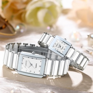 El fabricante OEM de relojes personalizados hace un reloj rectangular elegante con logotipo para los amantes - Product Image 5