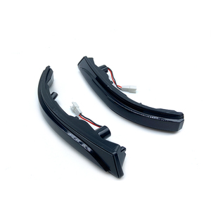 ไฟเลี้ยวกระจกมองข้างแบบรมดำ LED สำหรับรถยนต์ ADT รุ่น I30 I30N X150 ด้านขวา - Product Image 1