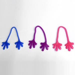 Vente en gros de mains en plastique TPR amusantes, extensibles, collantes, pour jouets en capsule dans les distributeurs automatiques - Product Image 3