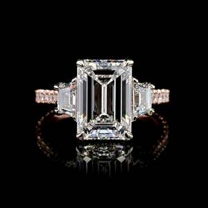 Anillo de Diamante Cultivado en Laboratorio con Corte Esmeralda, Oro de 14k, Joyería de Lujo para Mujer, RIZTA JEWELS, Diamantes Rellenos Color D, Anillo de Compromiso/Boda - Product Image 1