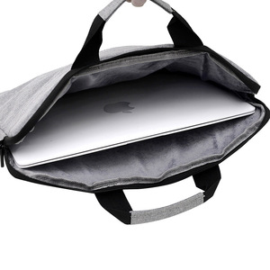 Sac pour ordinateur portable en polyester imperméable, bandoulière respirante, grande capacité, pochette à main, sac à bandoulière, sac pour ordinateur portable portable de 15,6 pouces - Product Image 6