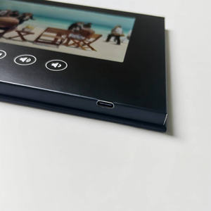 Libro de Vídeo <span class=keywords><strong>IPS</strong></span> de 7 Pulgadas, Totalmente Negro, 4GB, USB-C, Sin Impresión, con Tapa Dura, Regalo Conmemorativo Sin Impresión para Clientes - Product Image 3