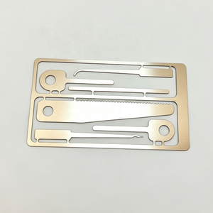 Herramienta de rescate de emergencia de acero inoxidable grabada químicamente a medida, tamaño tarjeta de crédito, para supervivencia al aire libre y camping, con herramienta de escape de capturados - Product Image 5