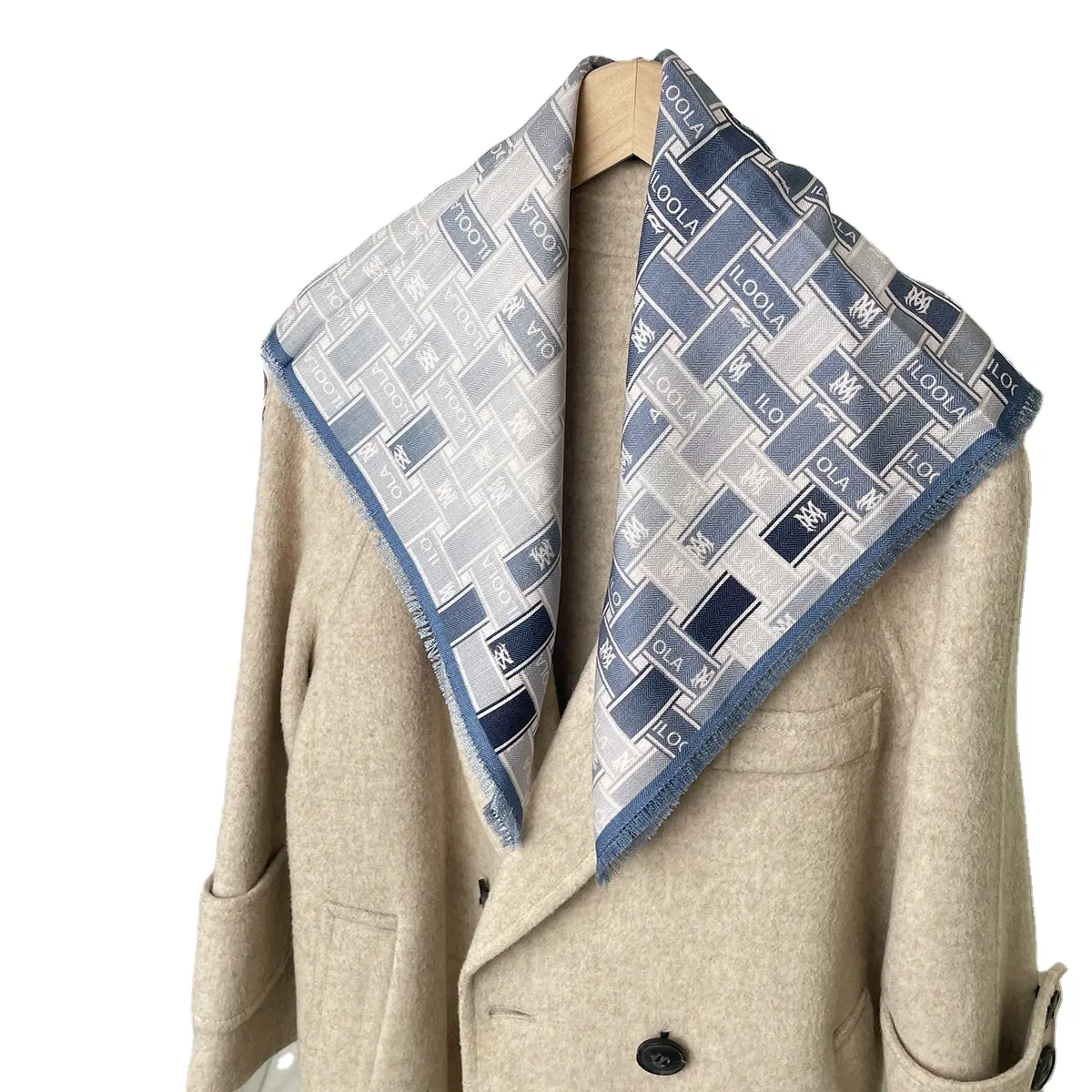 चीन में रेशम और ऊन उच्च गुणवत्ता वाले प्रिंट स्कार्फ