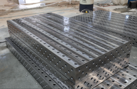 Meja Las Fleksibel 3D Heavy Duty Modular dengan Permukaan Besi Cor untuk Fabrikasi dan Perakitan Struktur Baja Besar