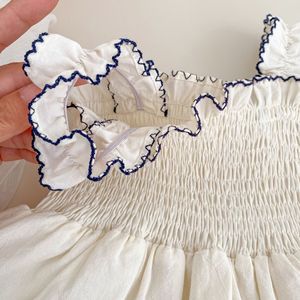 Tutina Estiva 2026 per Bambine, Abito Vintage con Ricami Floreali e Bretelle per il Primo Mese e i Cento Giorni - Product Image 3
