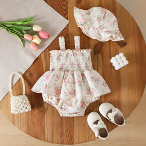 Combinaison d'été 2026 pour bébé fille, à bretelles, motif floral, sans manches, adorable body triangulaire avec chapeau - Product Image 1