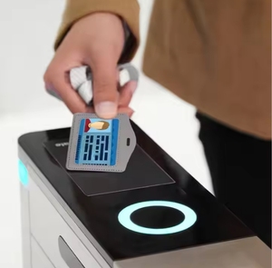 Porte-cartes d'identité et de visite en cuir PU personnalisé avec logo, idéal pour les cadeaux et l'artisanat - Product Image 5