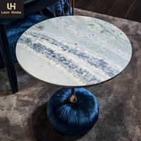 Produit de design italien moderne, table basse dorée en laiton avec pieds ronds chromés, table basse en marbre, meubles de maison pour le salon