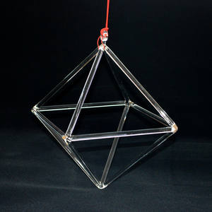 Cristal de Quartz Clair Chant Double Pyramides Pour La Thérapie Par Le Son - Product Image 2