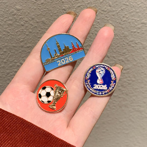 Spilla Distintiva in Metallo Smaltato Personalizzata per Calciatori - Spille Smaltate per Giocatori di Calcio per Merchandising per Tifosi e Collezionabili Sportivi - Product Image 3
