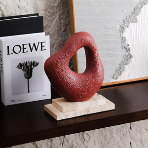 Escultura decorativa de resina minimalista Kimdecor, objetos decorativos abstractos para sala de estar, diseño de interiores y proyectos de hoteles - Product Image 5