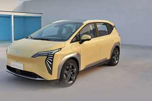 GAC Aion Y Plus 2023 Edición <span class=keywords><strong>610</strong></span> Enjoyment, SUV Eléctrico de Nueva Energía, Motor Delantero, Tracción Delantera, Batería de 68.24kWh, 100km de Autonomía - Product Image 2