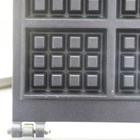 Gaufrier Électrique Rotatif Commercial à 2 Sections en Acier Inoxydable avec Plaques Antiadhésives pour Usage Domestique