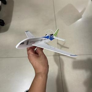 วัสดุการ<span class=keywords><strong>สอน</strong></span>เครื่องบินโมเดล: เครื่องบินโฟ<span class=keywords><strong>ม</strong></span>ผู้โดยสาร C919เครื่องร่อนด้วยมือแบบชาร์จไฟได้ - Product Image 3